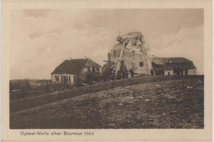 Postkort, der viser Dybbøl Mølle i ruiner. Postkort, der viser Dybbøl Mølle i ruiner.