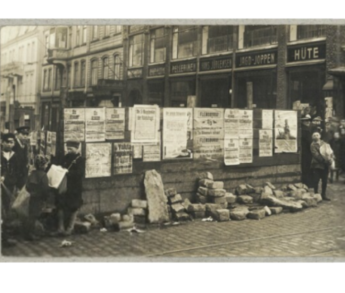 Plakater på gaden i Flensborg.